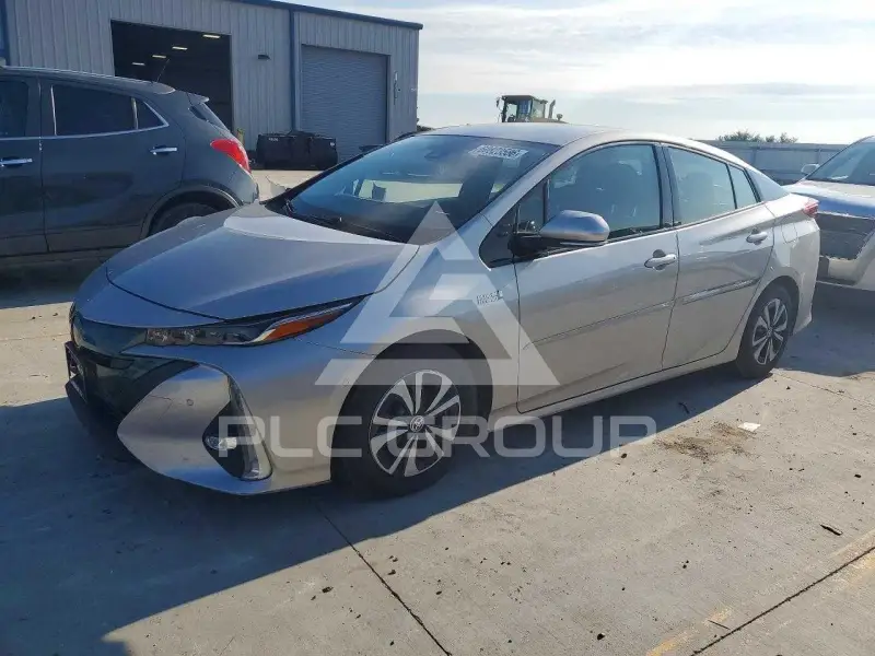 2018 Toyota PRIUS photo