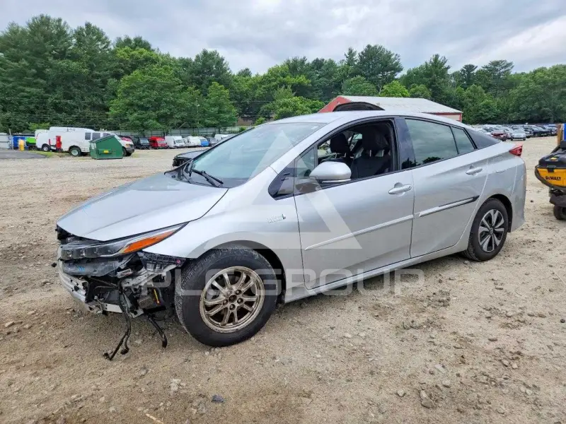 2018 Toyota PRIUS фото