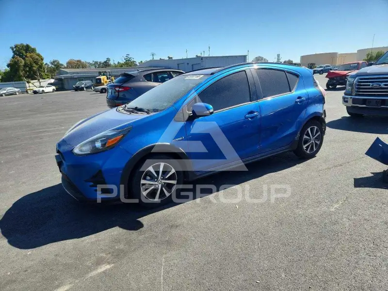 2018 Toyota PRIUS фото