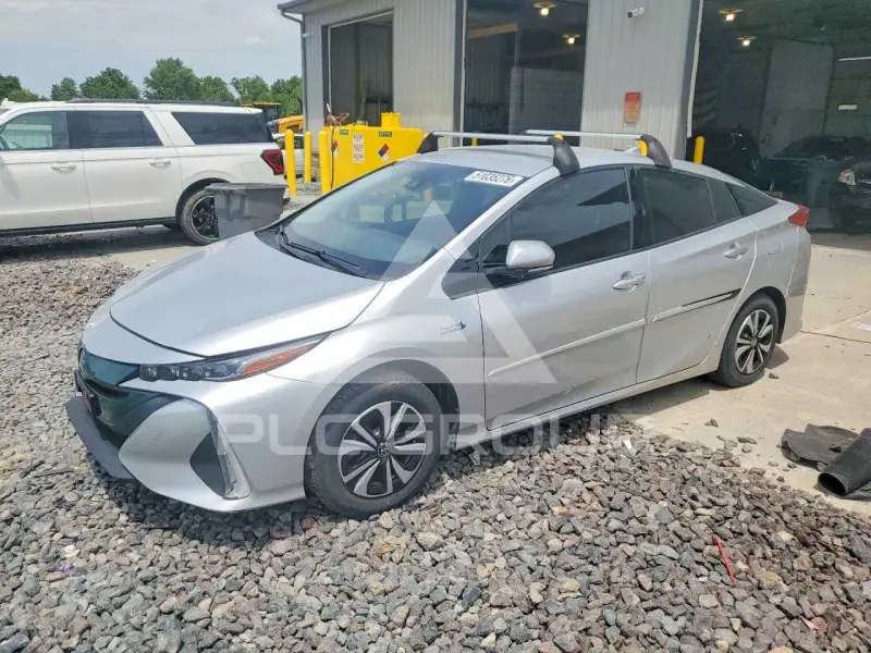 2018 Toyota PRIUS фото