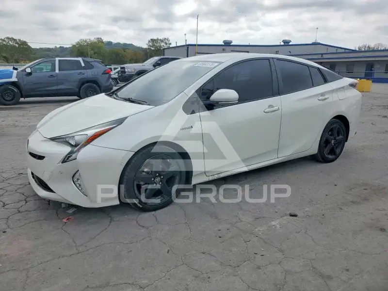 2018 Toyota PRIUS photo