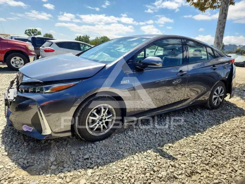 2018 Toyota PRIUS photo