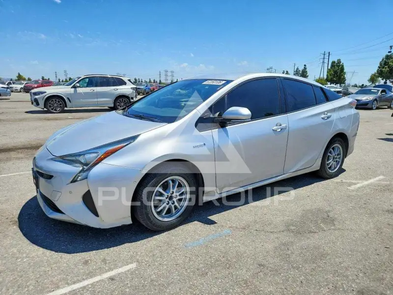 2018 Toyota PRIUS photo