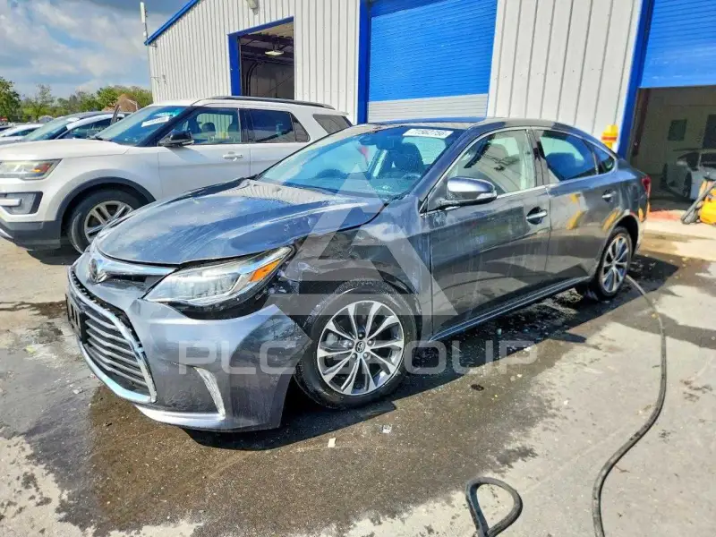2018 Toyota AVALON фото