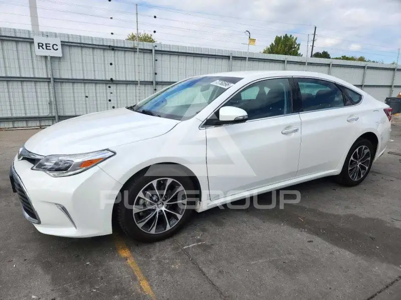 2018 Toyota AVALON photo