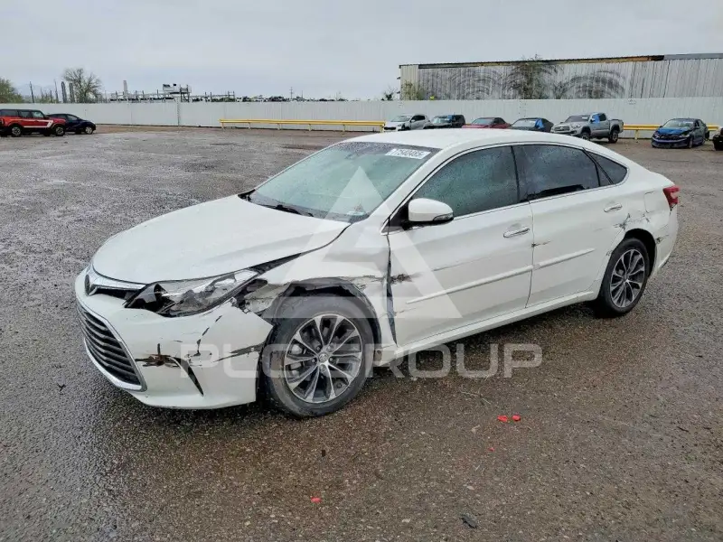 2018 Toyota AVALON photo