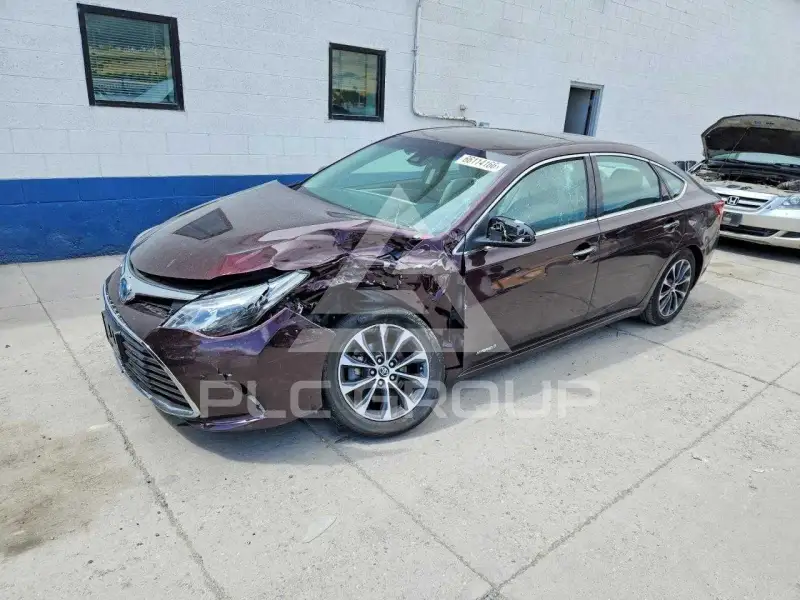 2018 Toyota AVALON photo