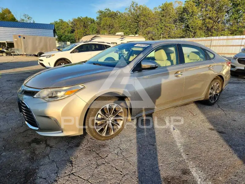 2018 Toyota AVALON photo