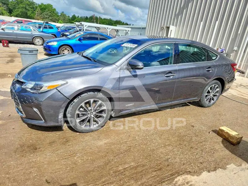2018 Toyota AVALON photo