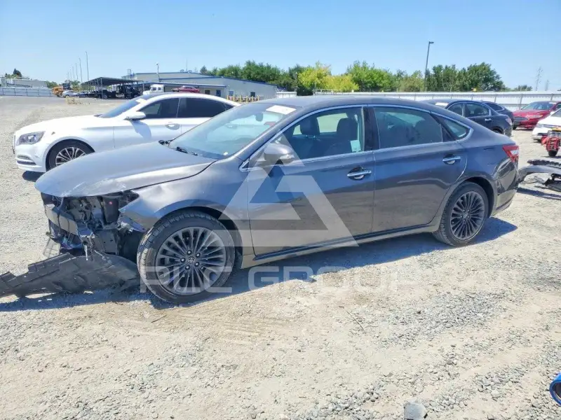 2018 Toyota AVALON фото