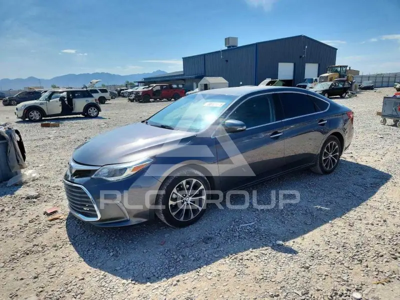2018 Toyota AVALON photo