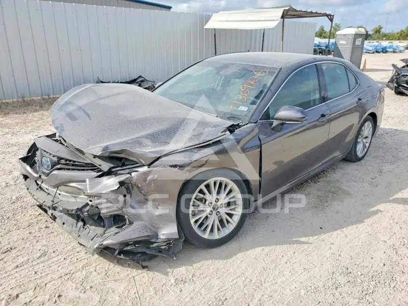 2018 Toyota CAMRY фото