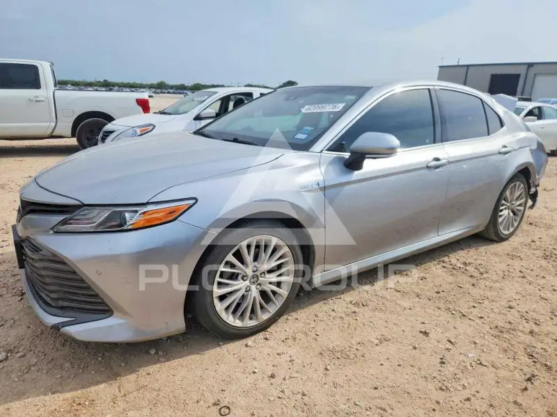 2018 Toyota CAMRY фото
