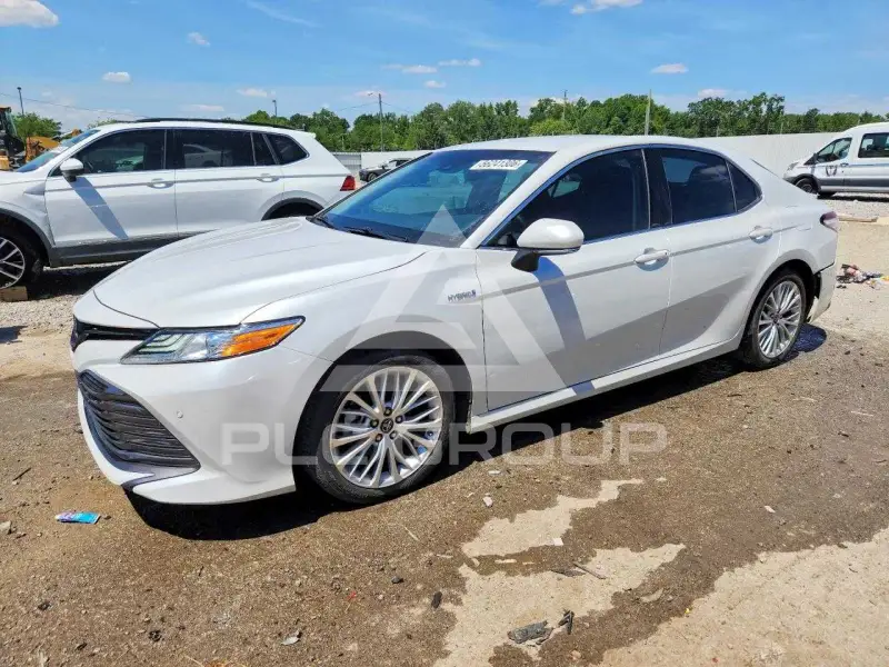 2018 Toyota CAMRY фото