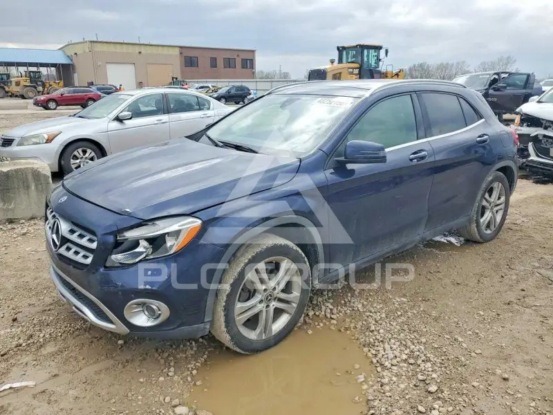 2018 Mercedes Benz GLA-Class фото
