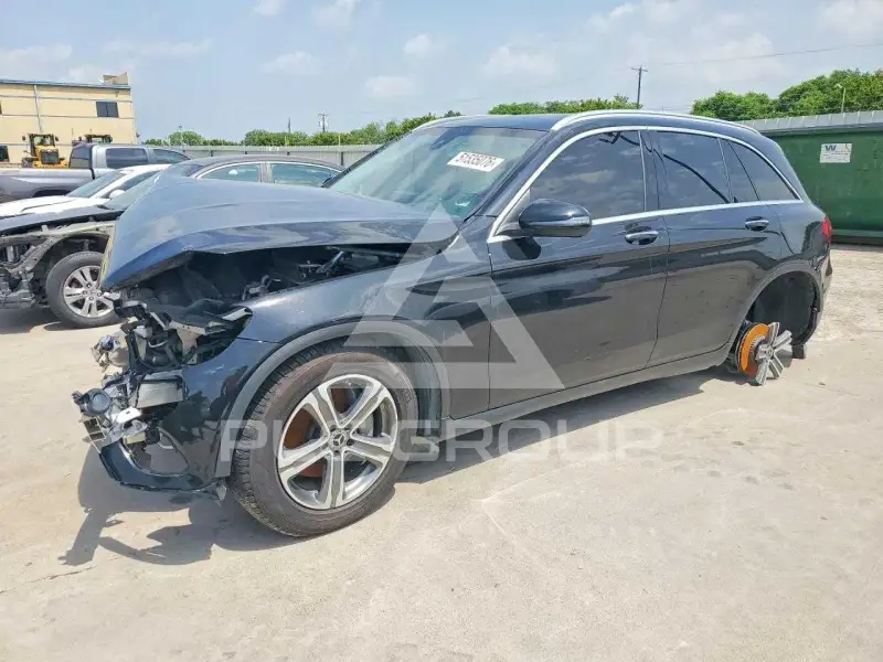 2018 Mercedes Benz GLC-Class фото