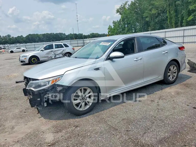 2018 KIA Optima photo