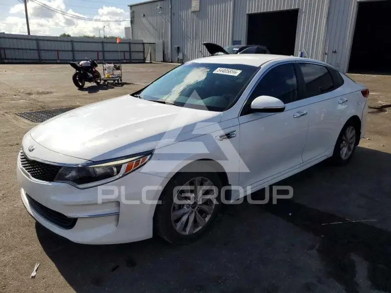 2018 KIA Optima photo