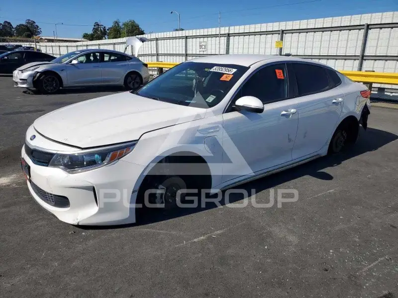 2018 KIA Optima photo