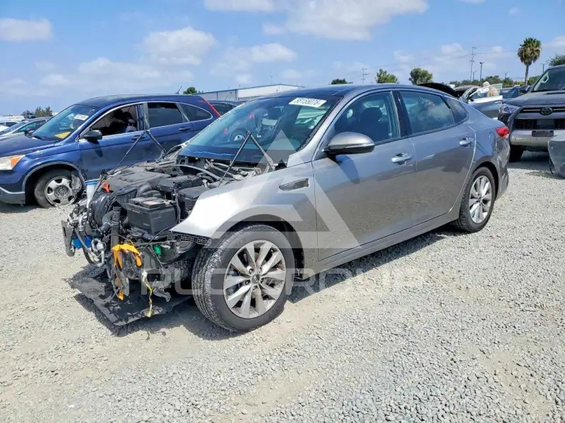 2018 KIA Optima photo