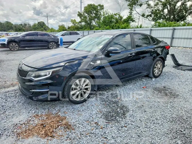 2018 KIA Optima photo
