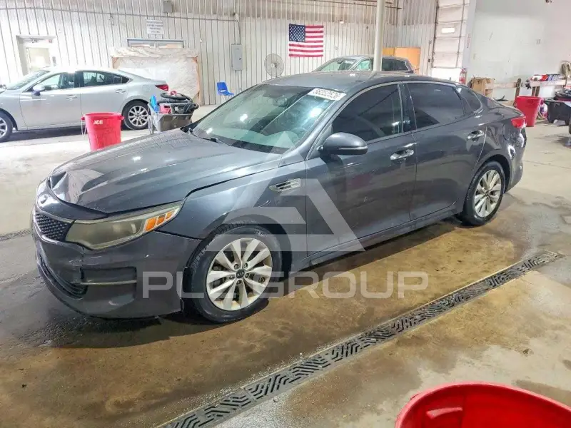 2018 KIA Optima photo