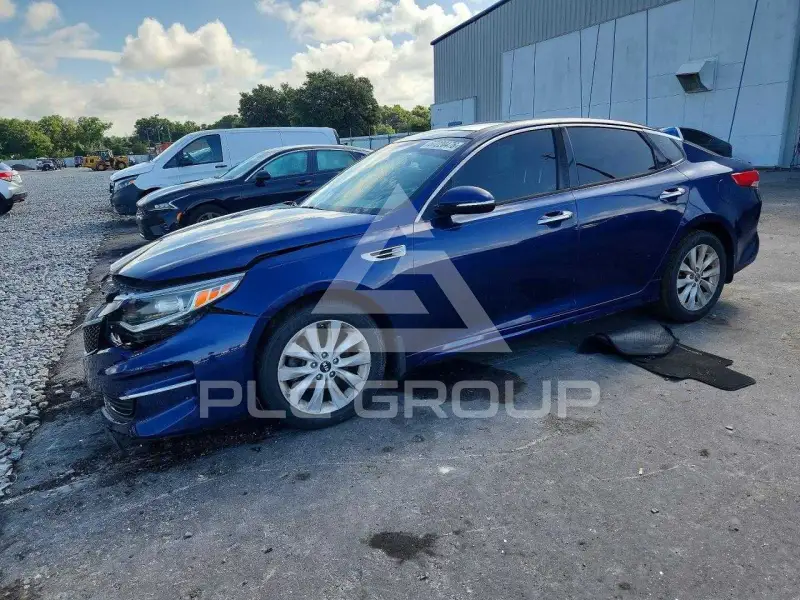 2018 KIA Optima photo