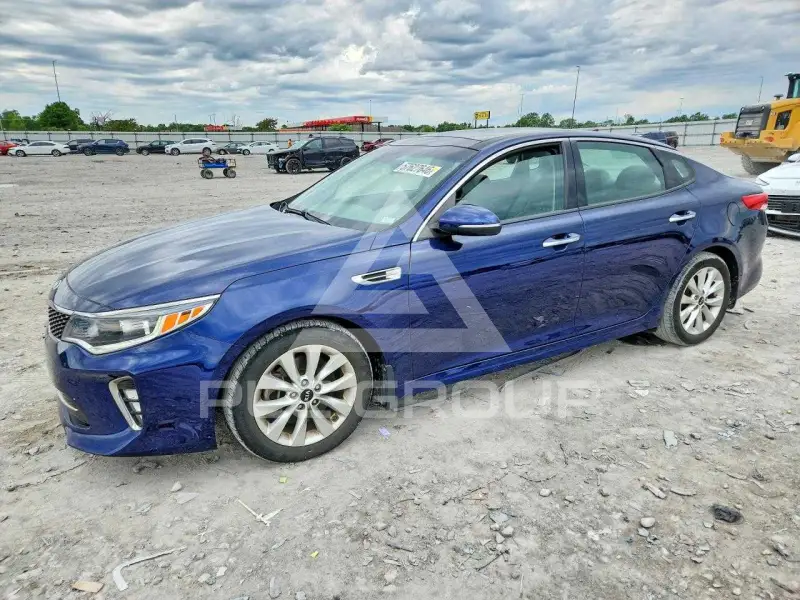 2018 KIA Optima photo