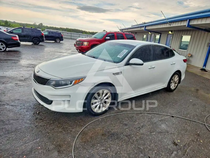 2018 KIA Optima photo