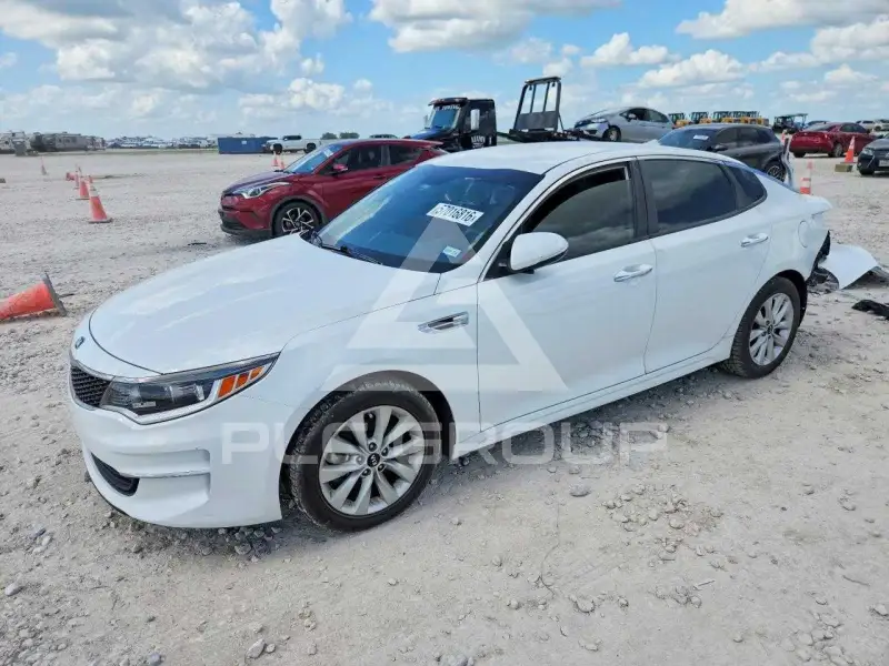 2018 KIA Optima photo
