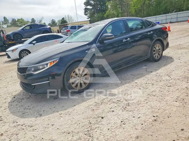 2018 KIA Optima photo