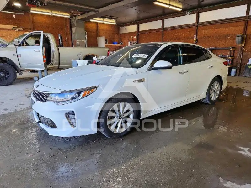 2018 KIA Optima photo