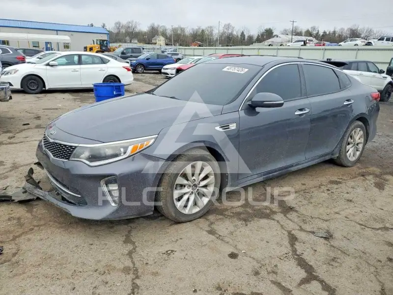 2018 KIA Optima photo