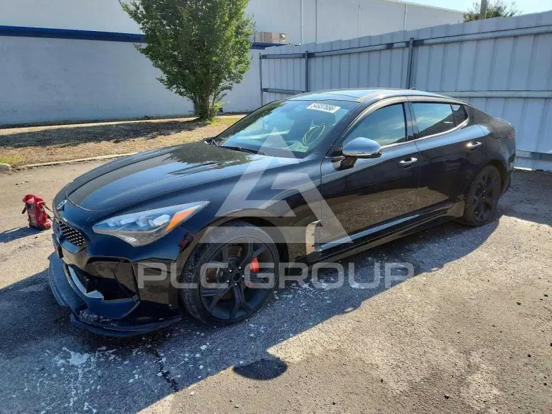 2018 KIA Stinger photo