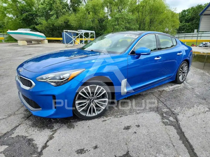 2018 KIA Stinger photo