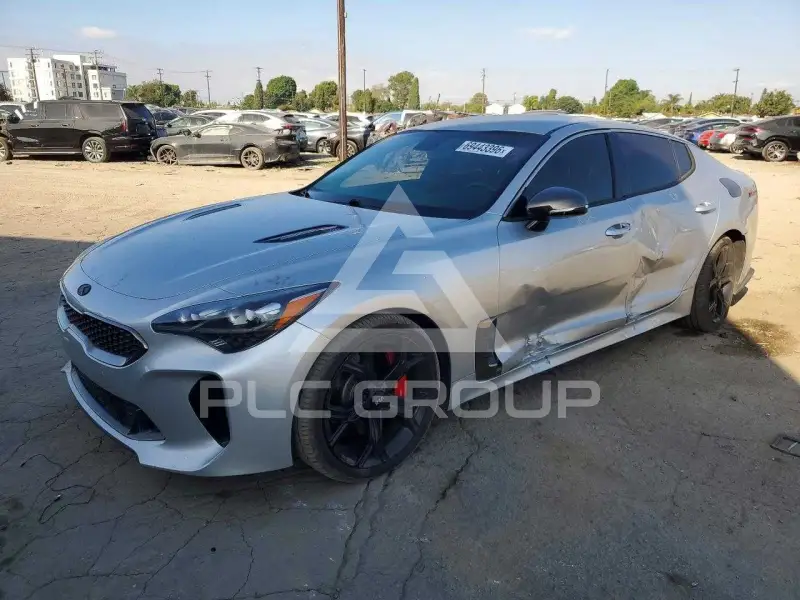 2018 KIA Stinger photo
