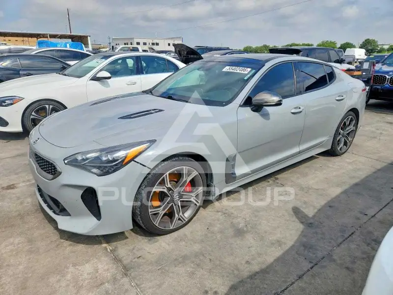 2018 KIA Stinger photo