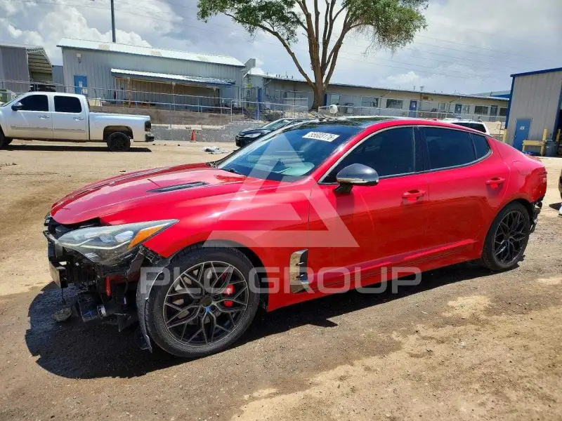 2018 KIA Stinger photo