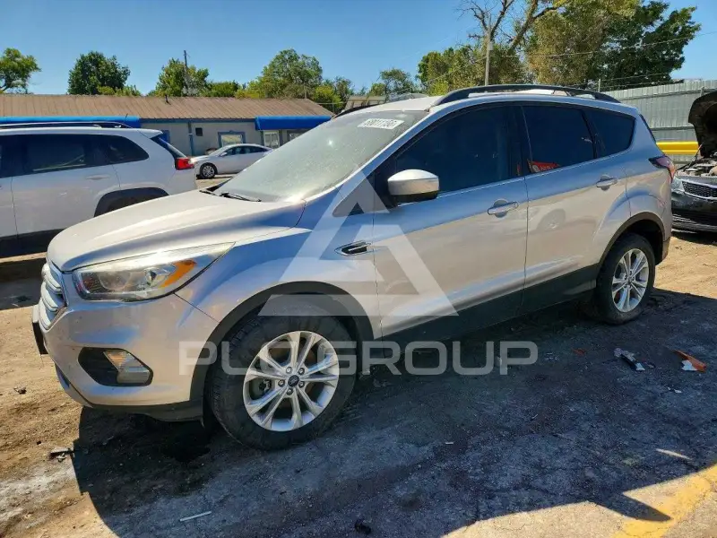 2018 Ford ESCAPE photo