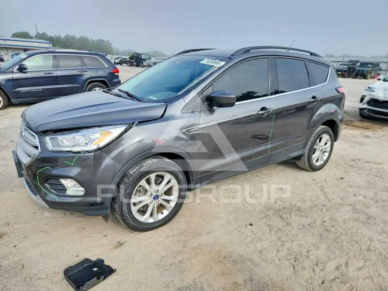 2018 Ford ESCAPE photo