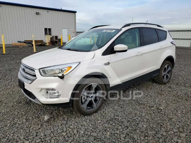 2018 Ford ESCAPE photo