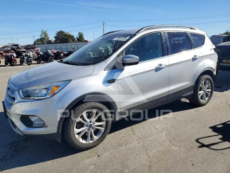 2018 Ford ESCAPE photo