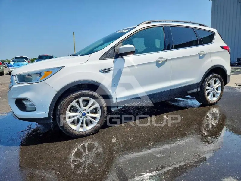2018 Ford ESCAPE photo