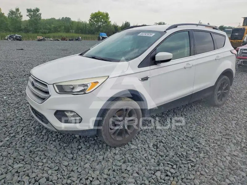 2018 Ford ESCAPE photo
