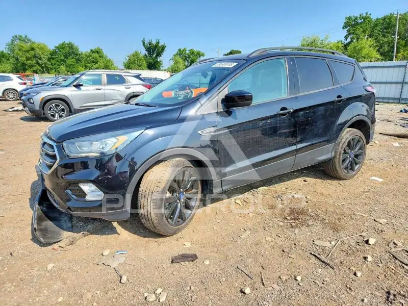 2018 Ford ESCAPE photo