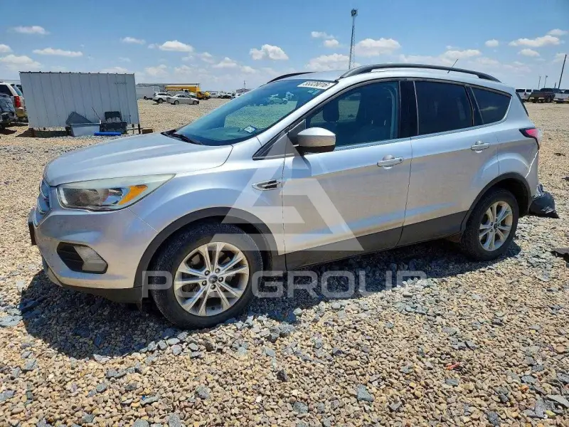 2018 Ford ESCAPE photo