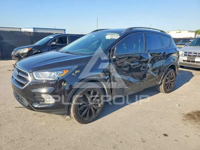 2018 Ford ESCAPE photo