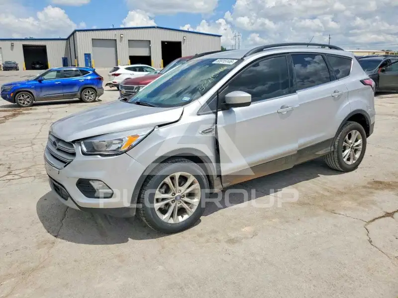 2018 Ford ESCAPE photo