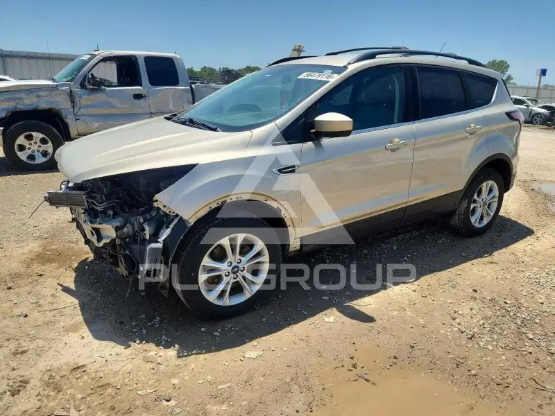 2018 Ford ESCAPE photo