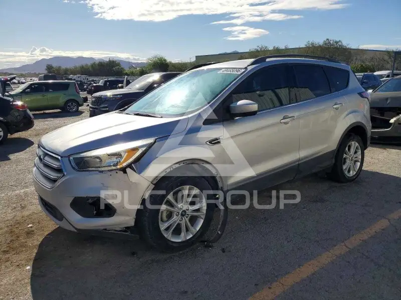 2018 Ford ESCAPE photo